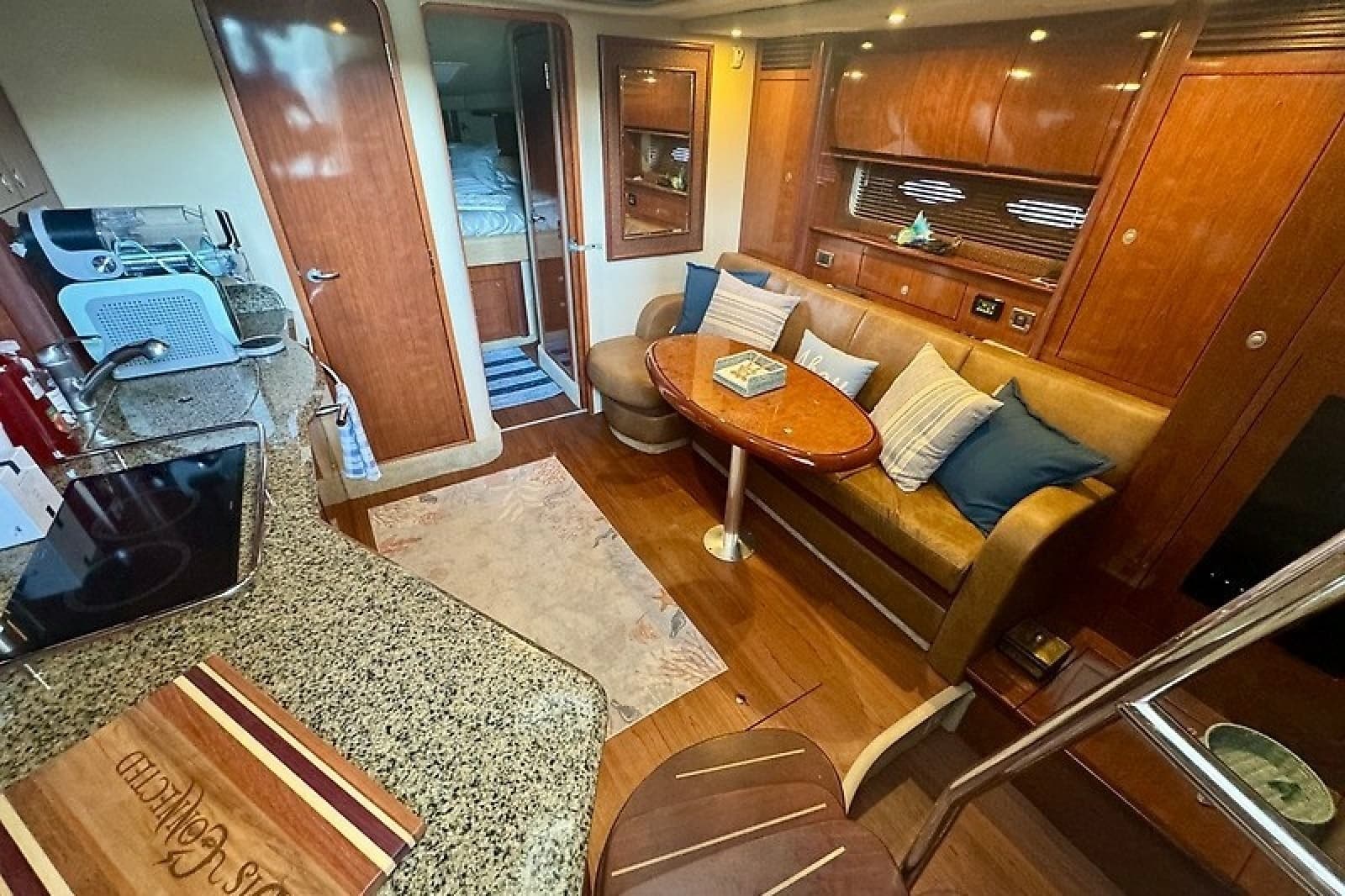 2005 Sea Ray 390 Sundancer - Photo 7