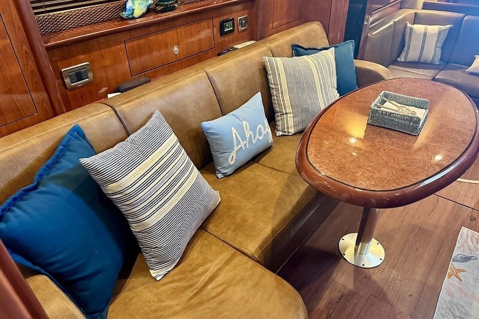 2005 Sea Ray 390 Sundancer - Photo 12