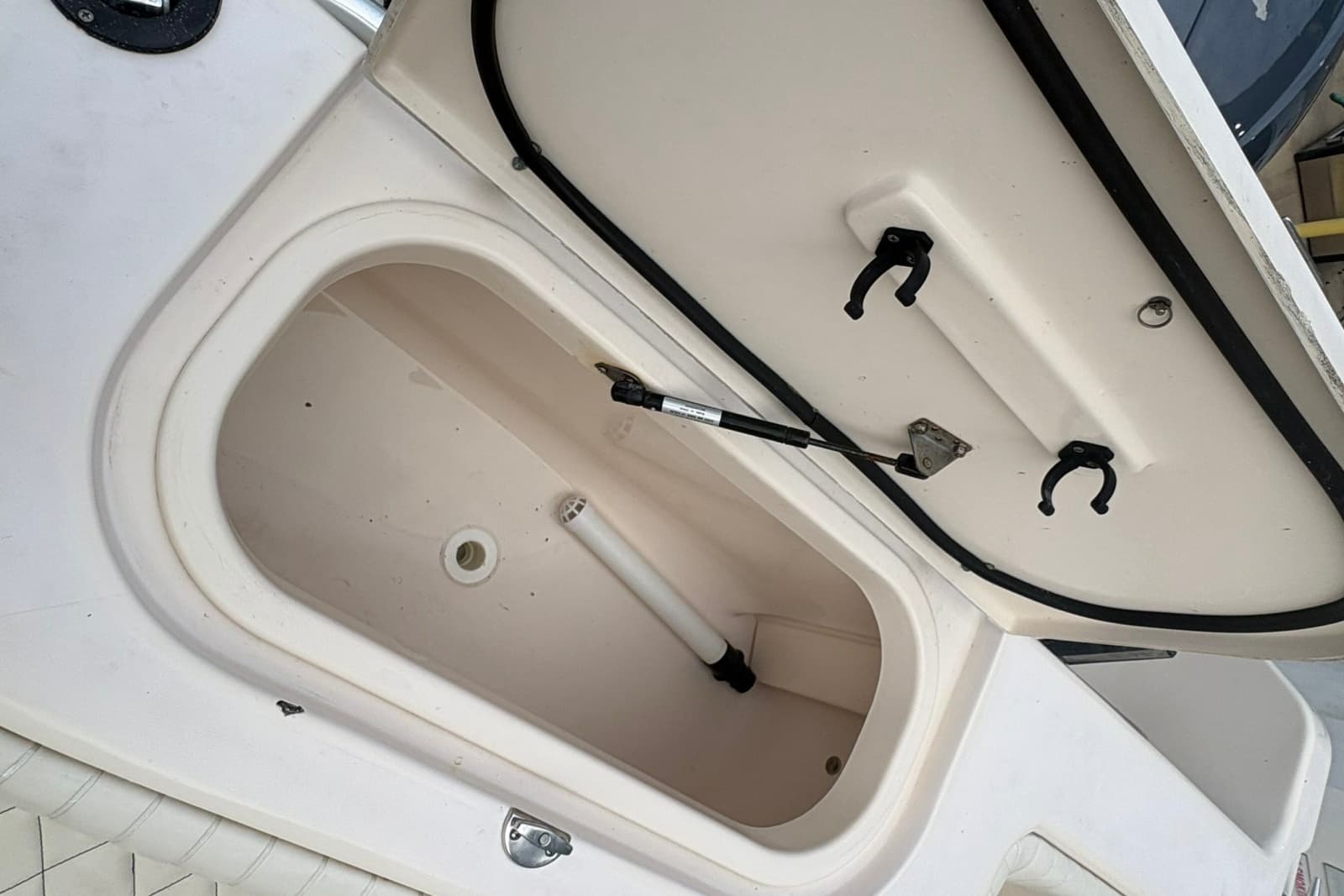 2004 Grady-White Bimini 306 - Photo 9