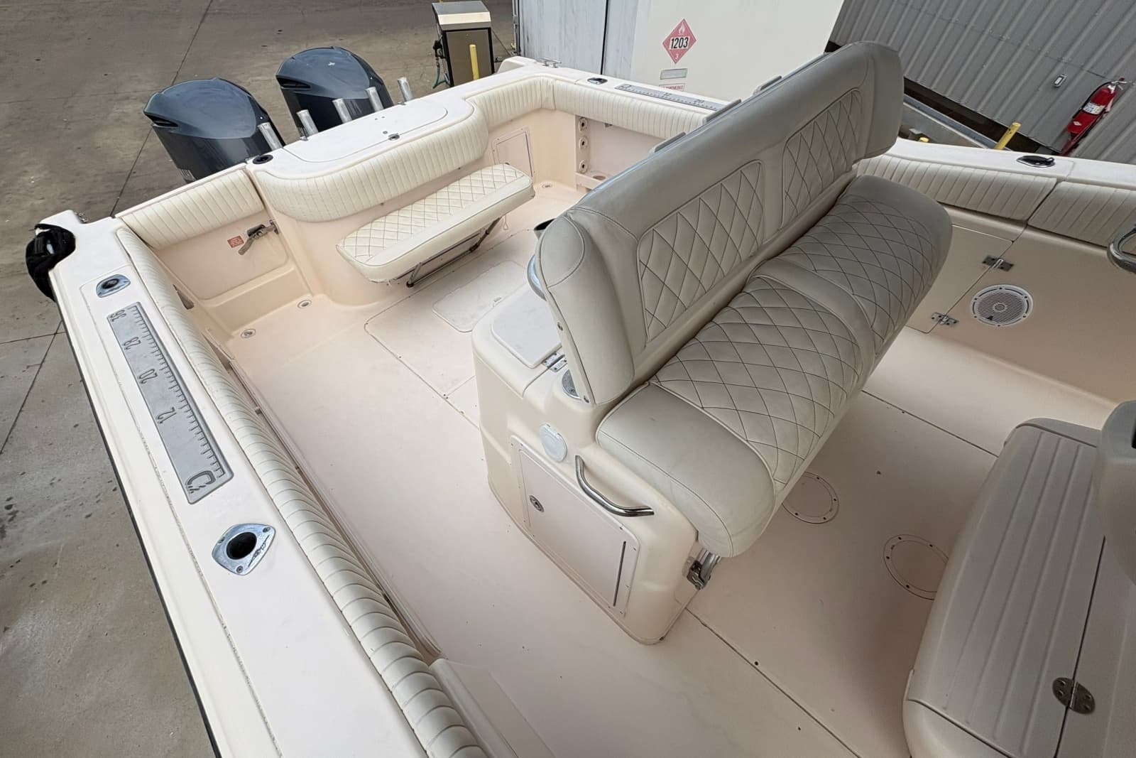 2004 Grady-White Bimini 306 - Photo 16