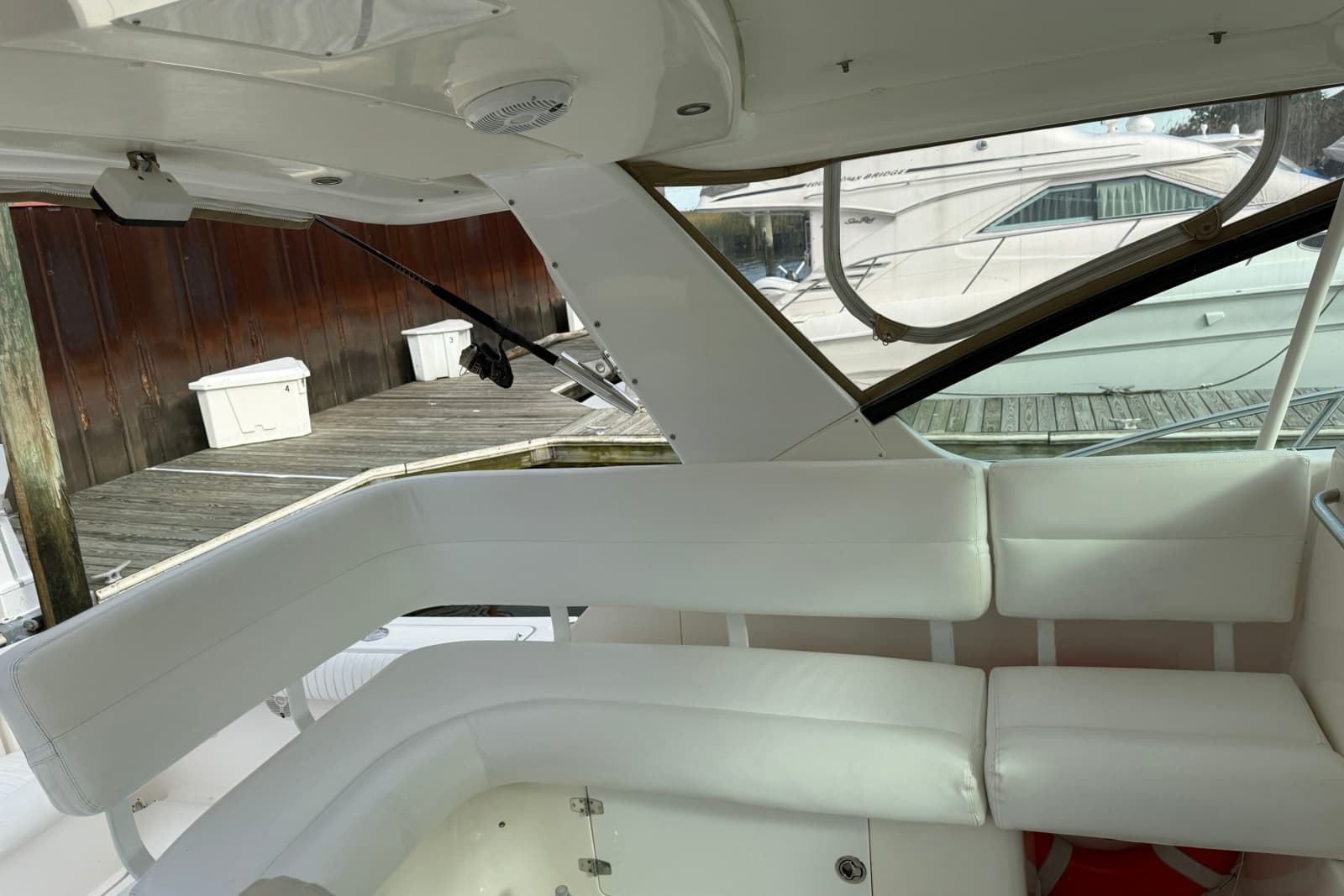 2003 Tiara Yachts 3500 Open - Photo 17