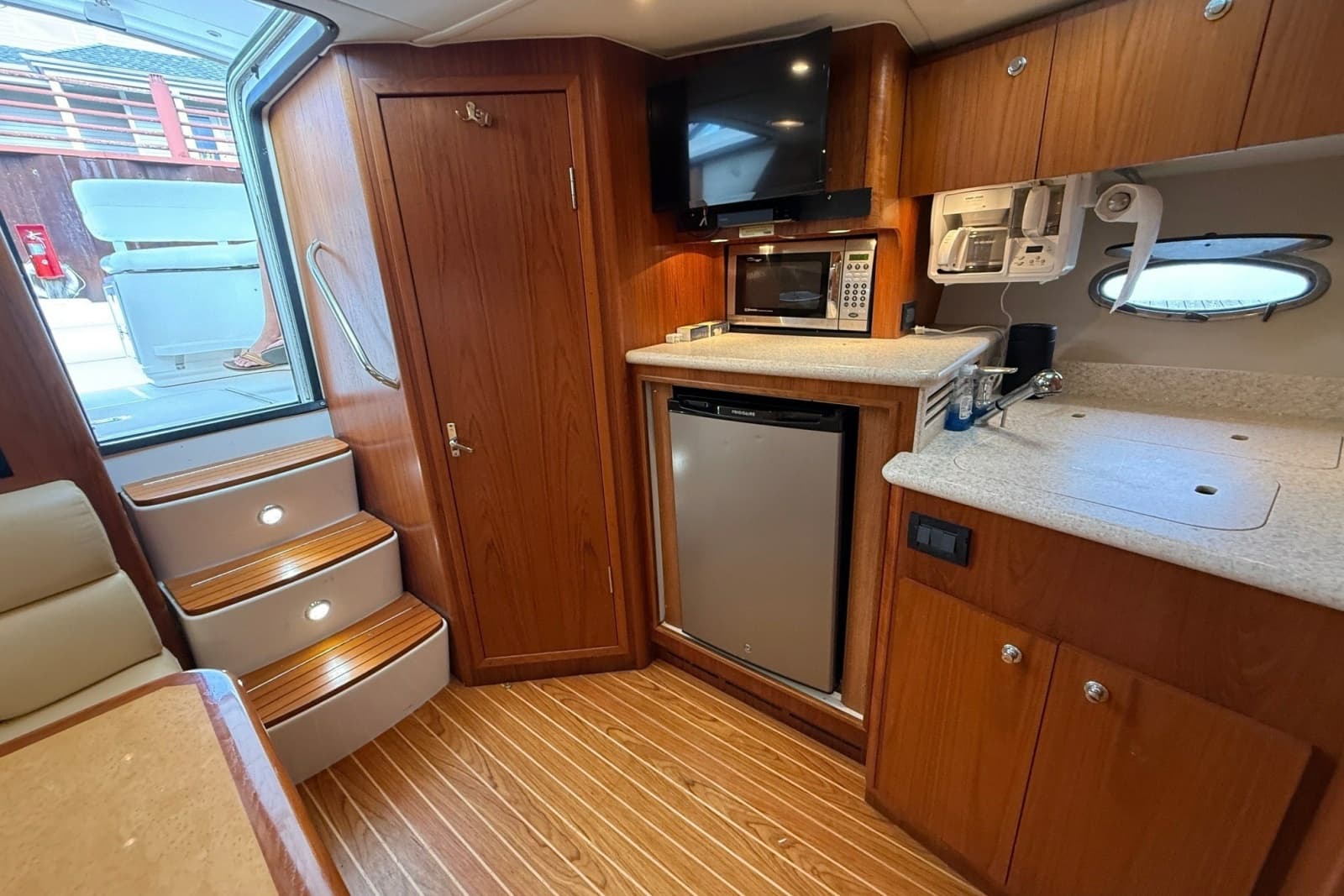 2003 Tiara Yachts 3500 Open - Photo 19