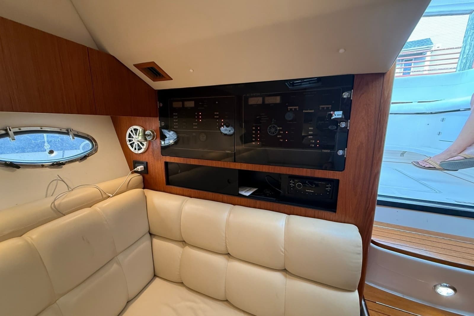 2003 Tiara Yachts 3500 Open - Photo 25