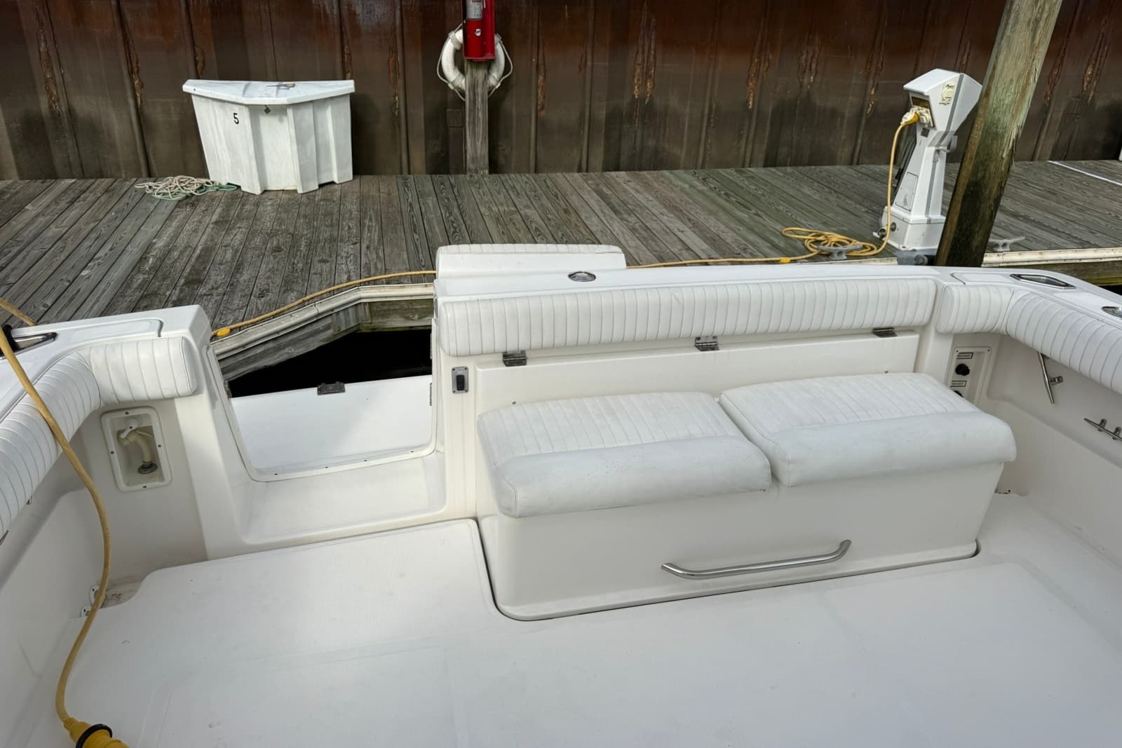 2003 Tiara Yachts 3500 Open - Photo 12