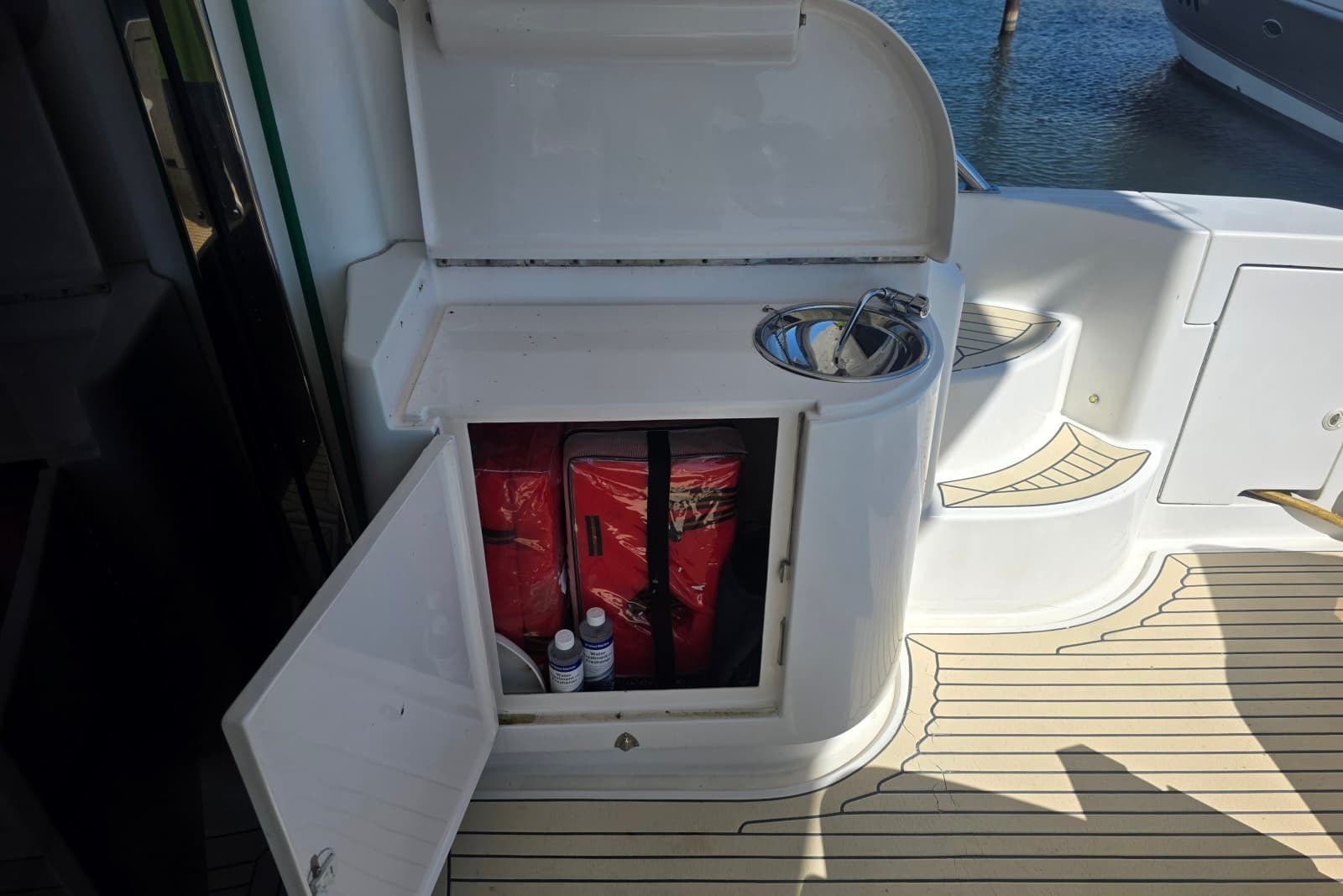 2002 Neptunus 56 Flybridge - Photo 18