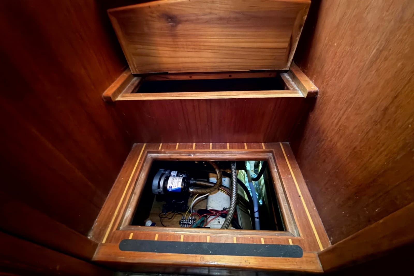1998 Heritage East 36 Sundeck Trawler - Photo 85