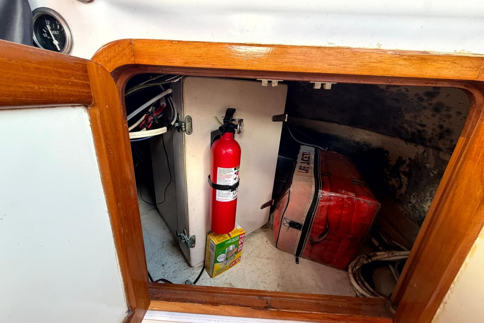 1998 Heritage East 36 Sundeck Trawler - Photo 21