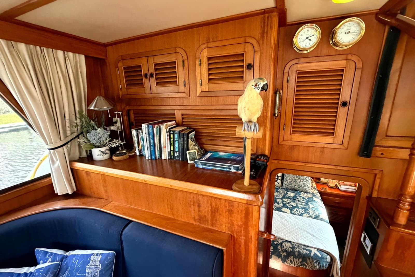 1998 Heritage East 36 Sundeck Trawler - Photo 69