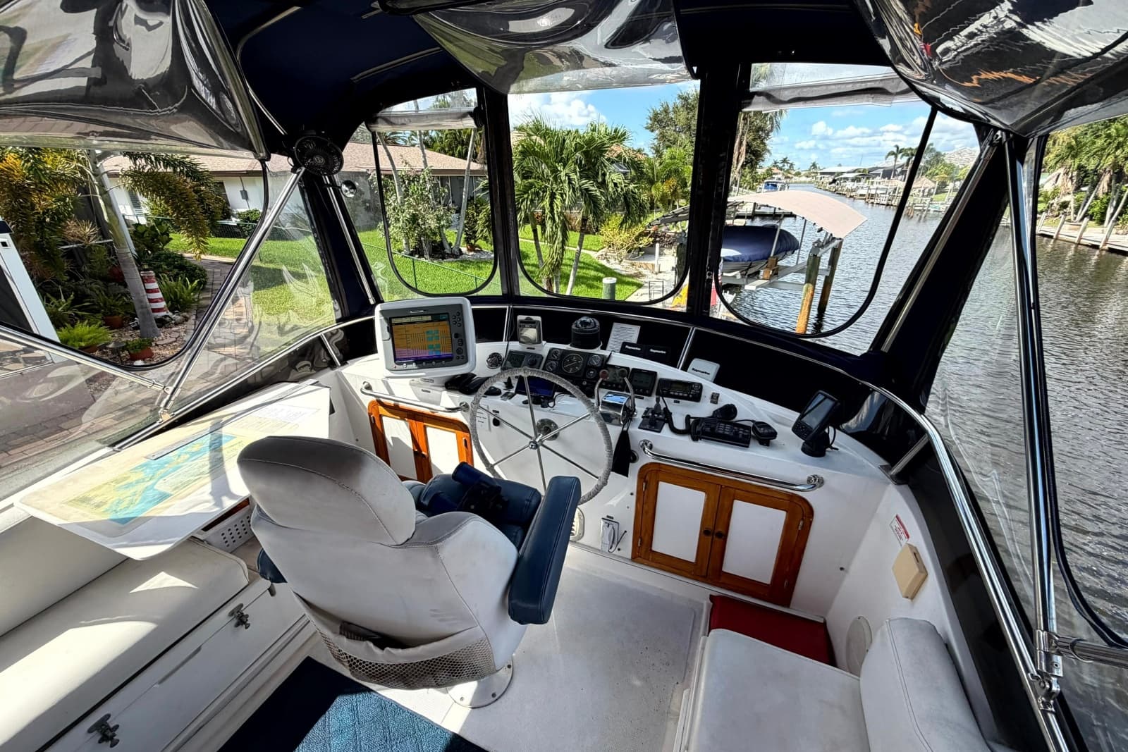 1998 Heritage East 36 Sundeck Trawler - Photo 23