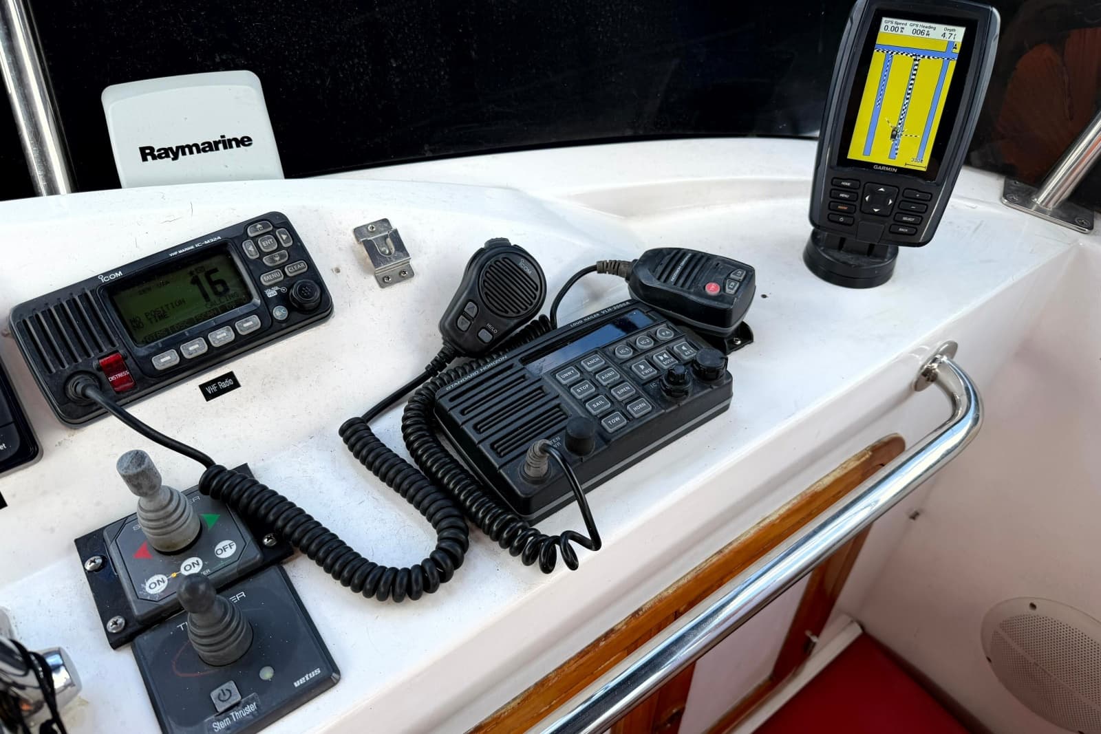 1998 Heritage East 36 Sundeck Trawler - Photo 15