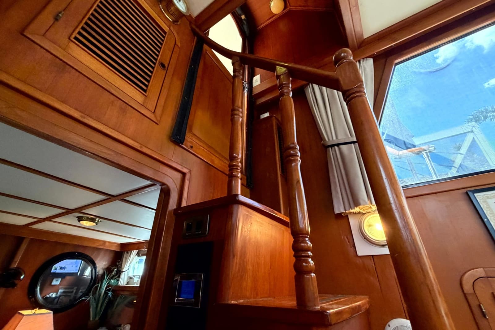 1998 Heritage East 36 Sundeck Trawler - Photo 72