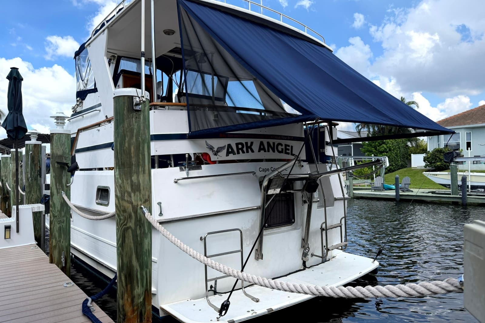 1998 Heritage East 36 Sundeck Trawler - Photo 5