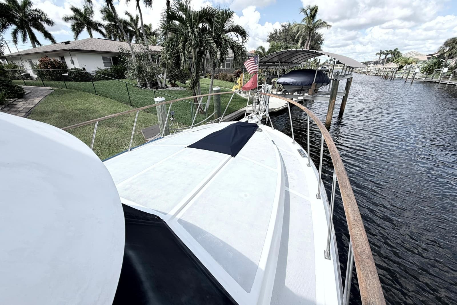 1998 Heritage East 36 Sundeck Trawler - Photo 10