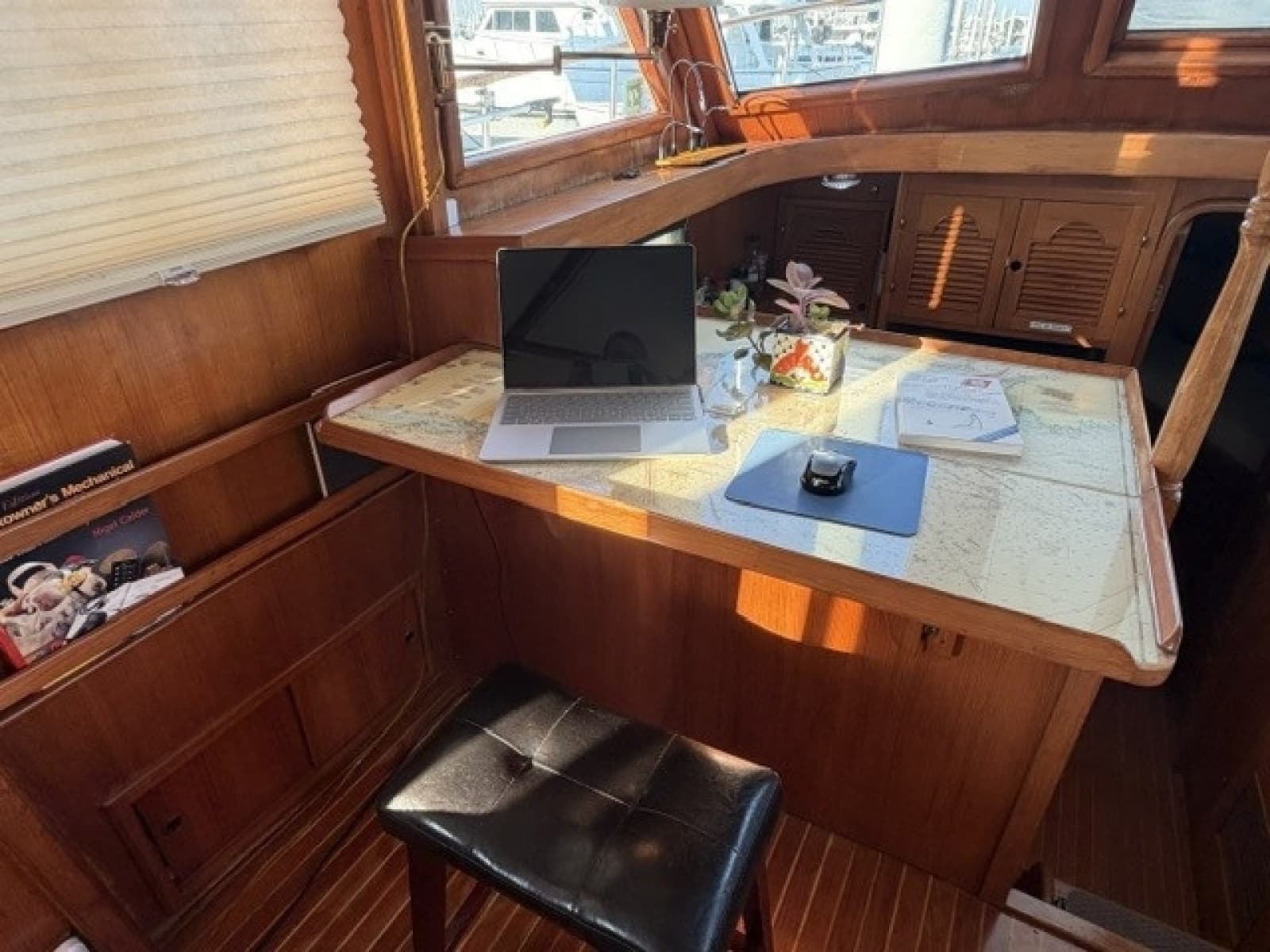 1987 Albin 43 Double Cabin - Photo 8