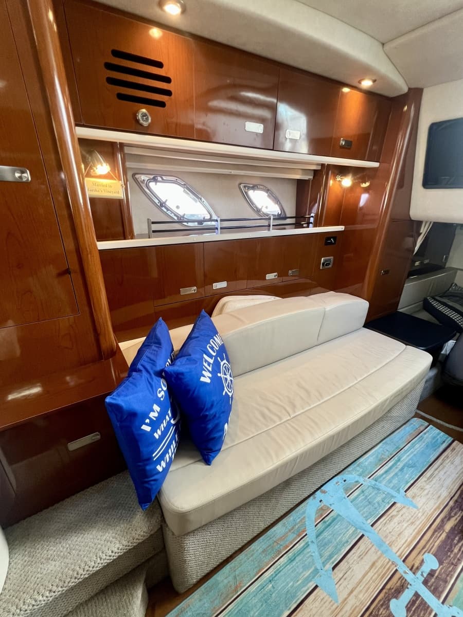 2010 Sea Ray 33 Sundancer - Photo 13