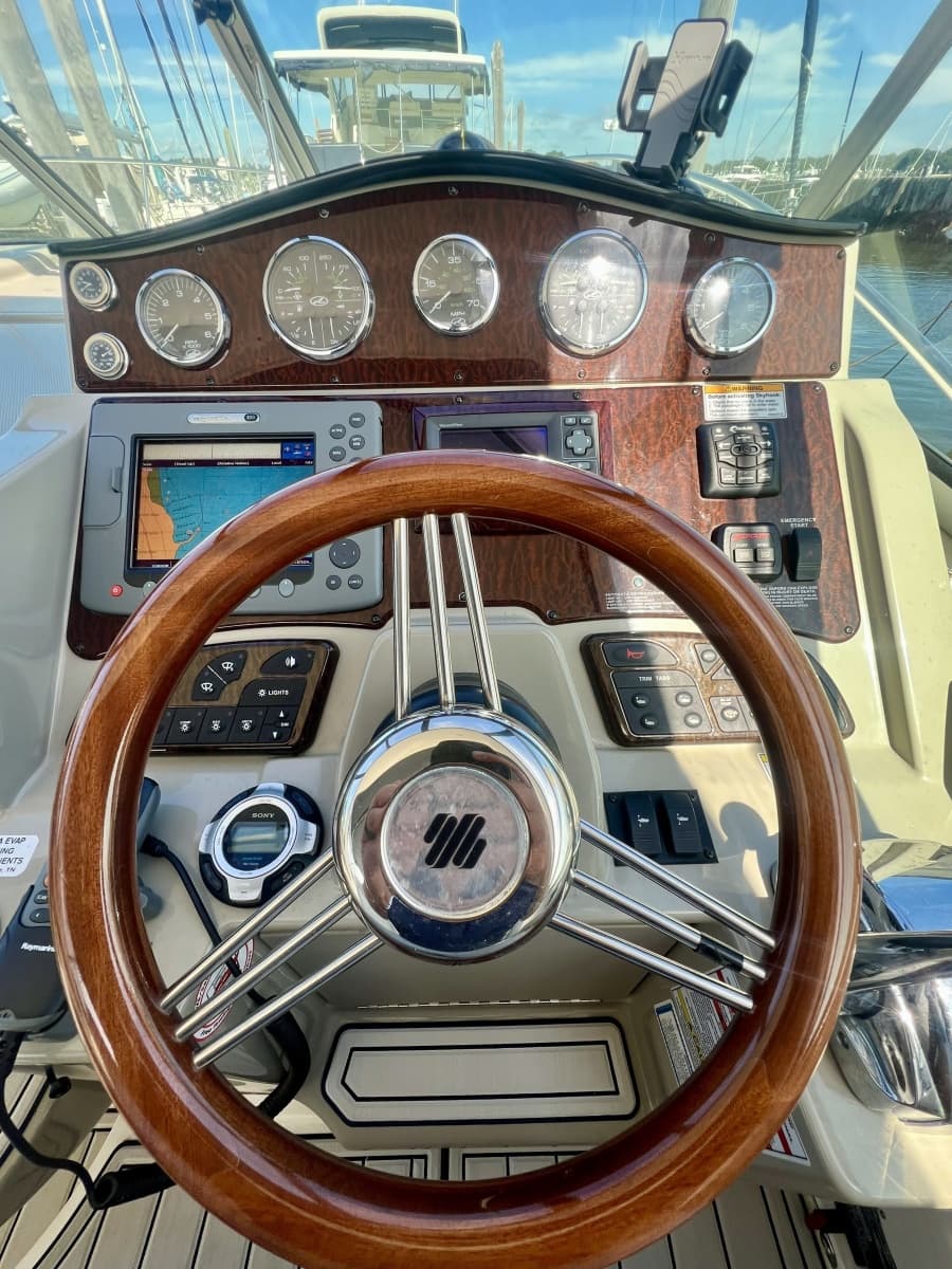 2010 Sea Ray 33 Sundancer - Photo 8