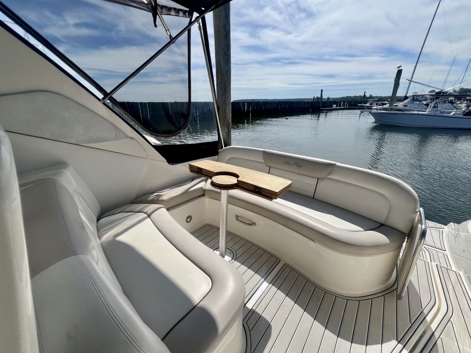 2010 Sea Ray 33 Sundancer - Photo 6