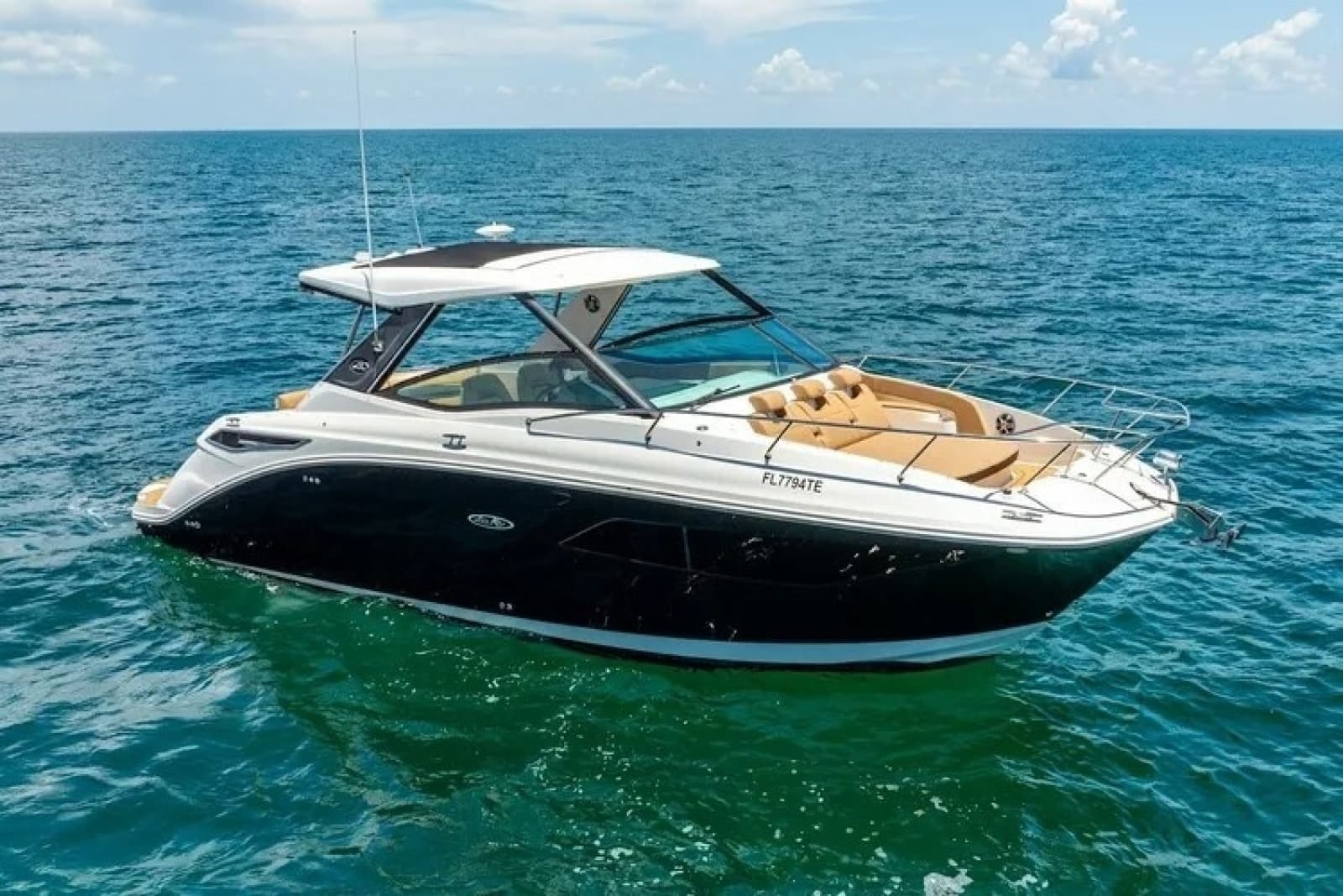 2020 Sea Ray Sundancer 320 - Photo 1