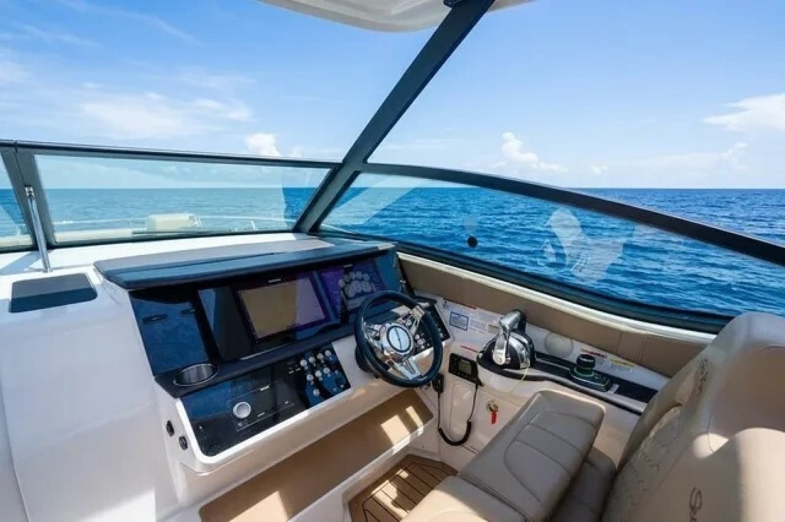 2020 Sea Ray Sundancer 320 - Photo 6