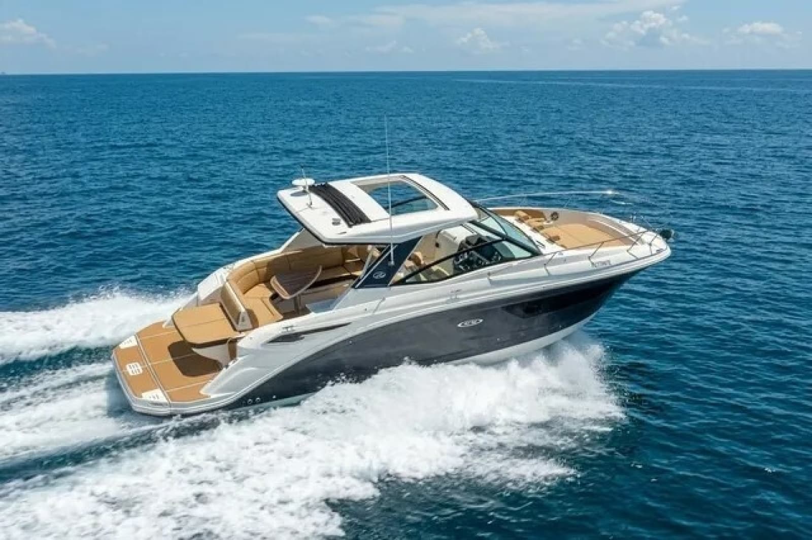 2020 Sea Ray Sundancer 320 - Photo 3