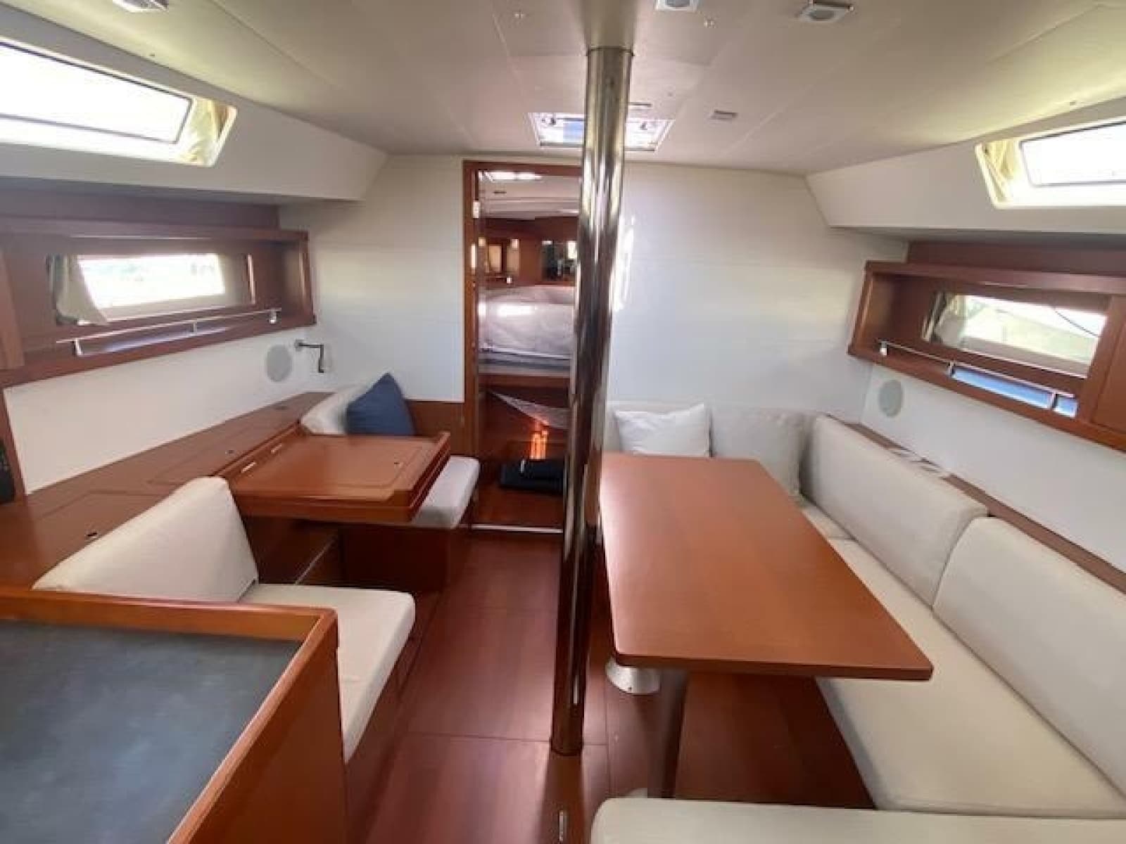 2015 Beneteau 41 - Photo 2