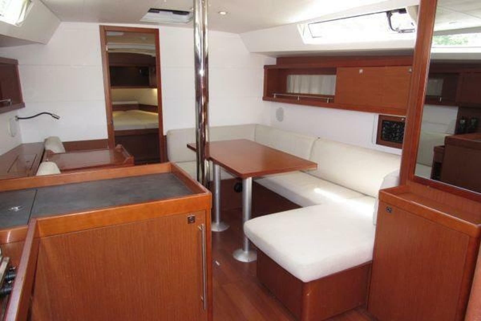 2015 Beneteau 41 - Photo 5