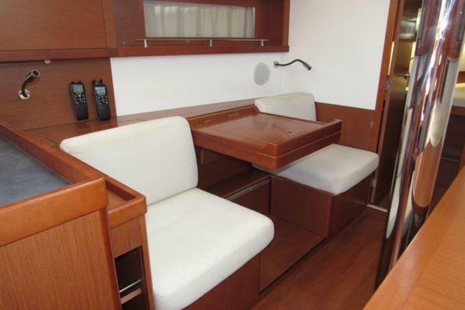 2015 Beneteau 41 - Photo 6
