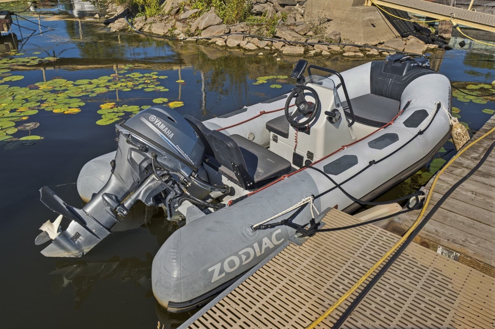 2014 Rinker 400 Express - Photo 31