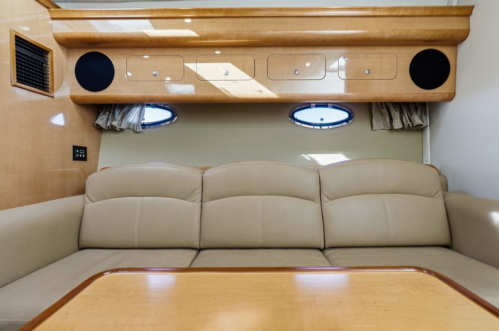 2014 Rinker 400 Express - Photo 16