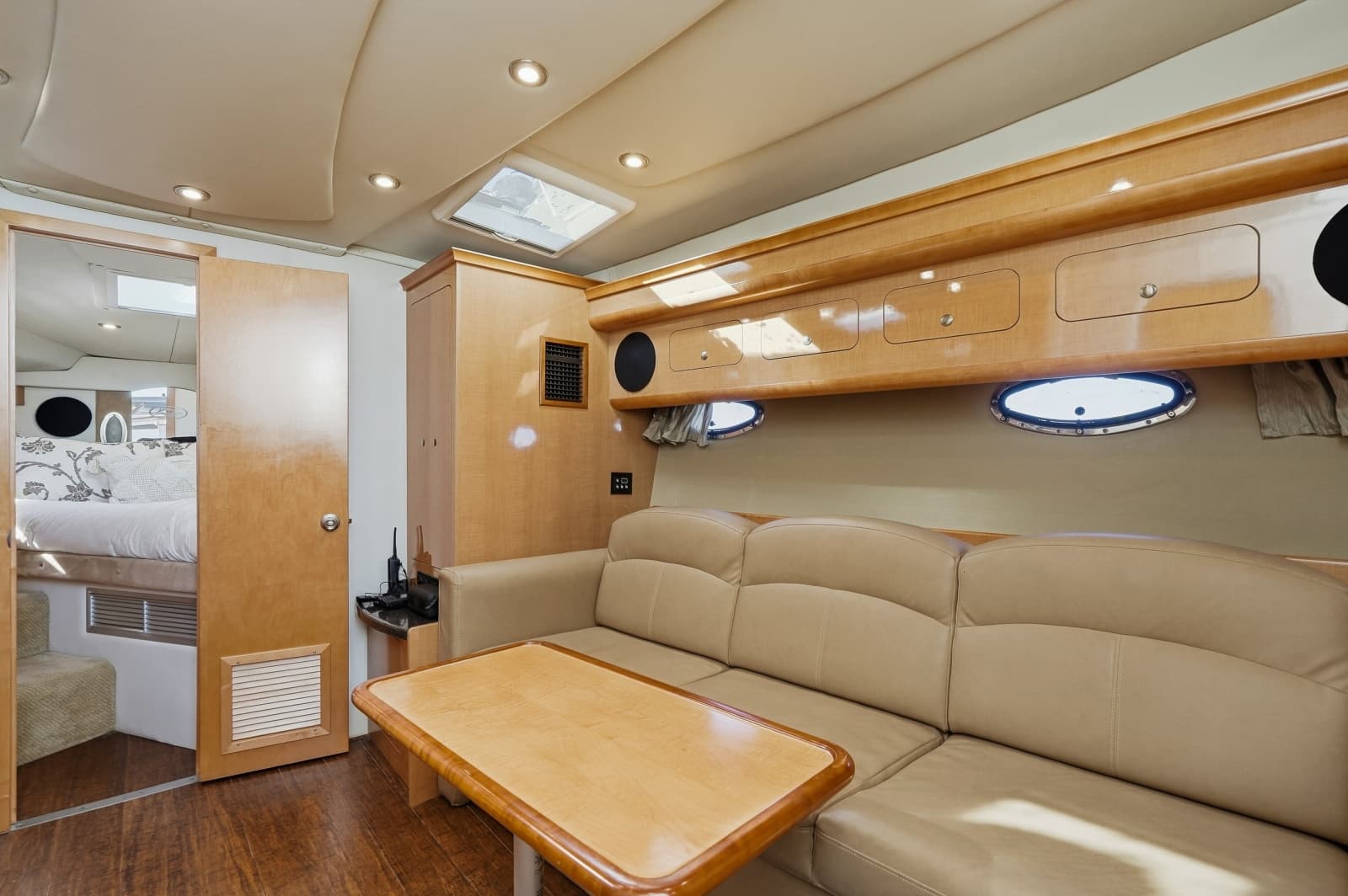 2014 Rinker 400 Express - Photo 15