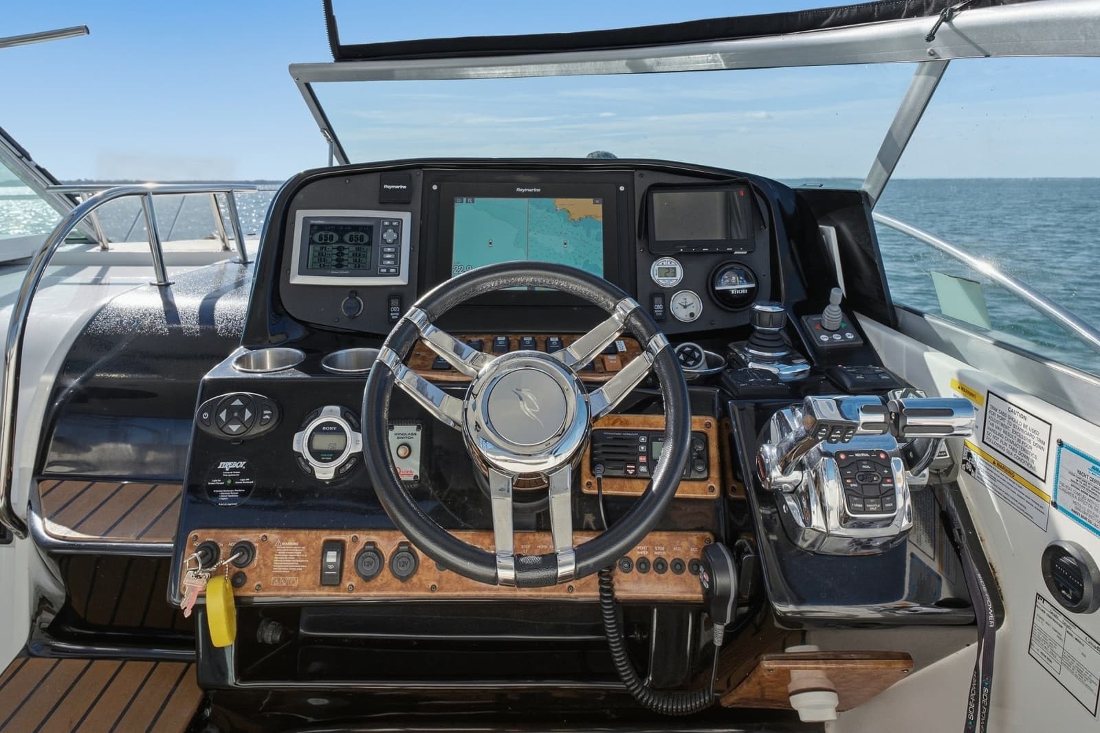 2014 Rinker 400 Express - Photo 12