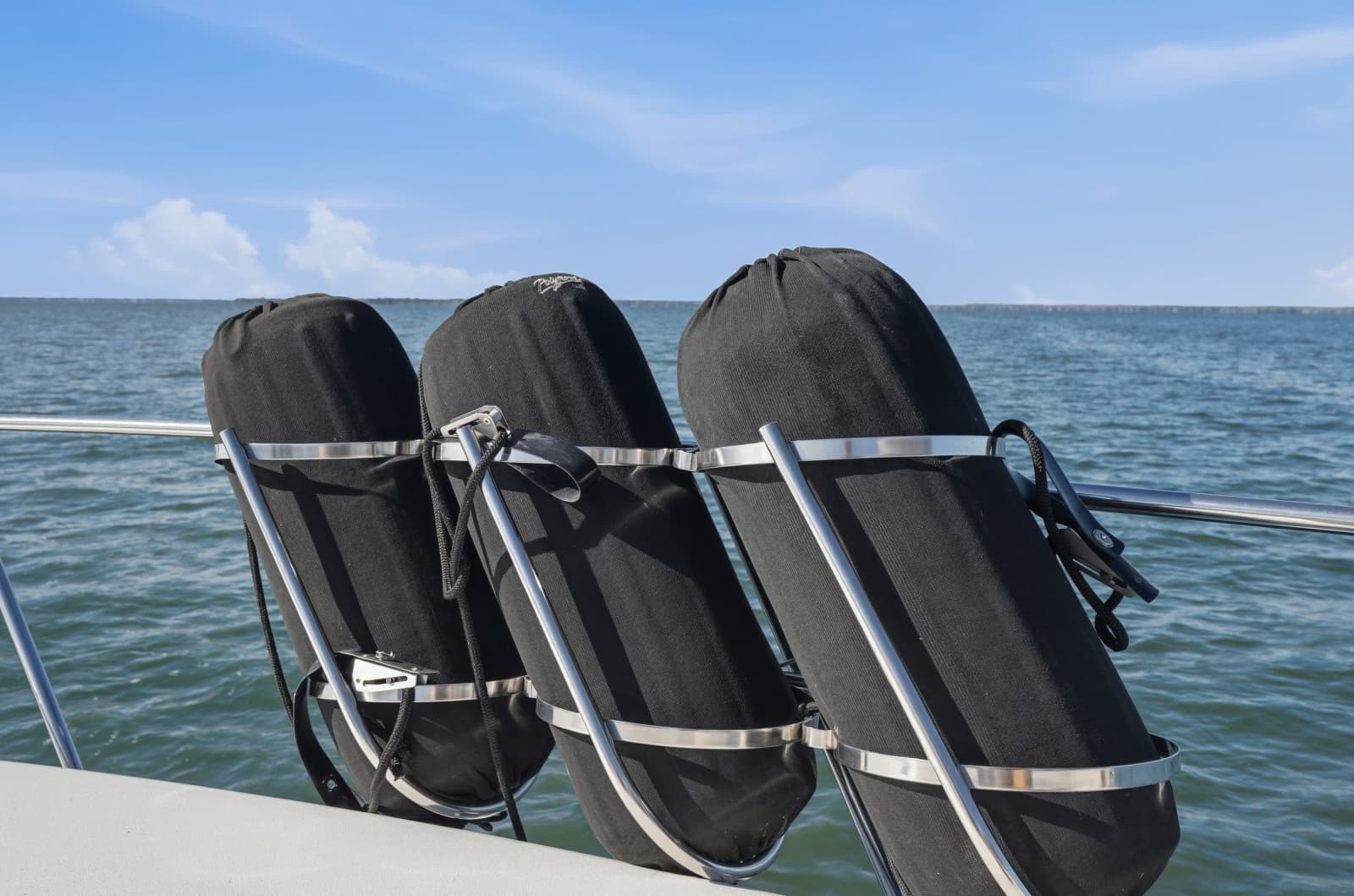 2014 Rinker 400 Express - Photo 30