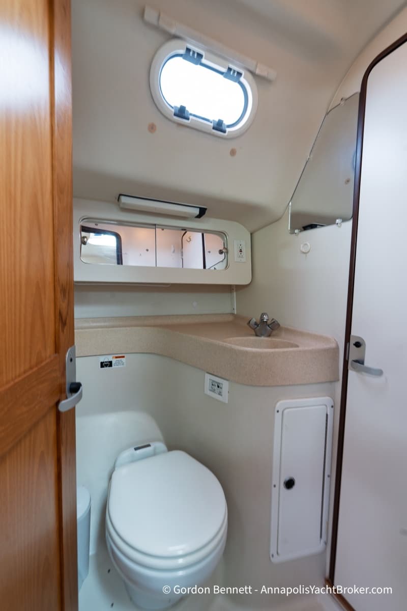 2003 Catalina 380 - Photo 50