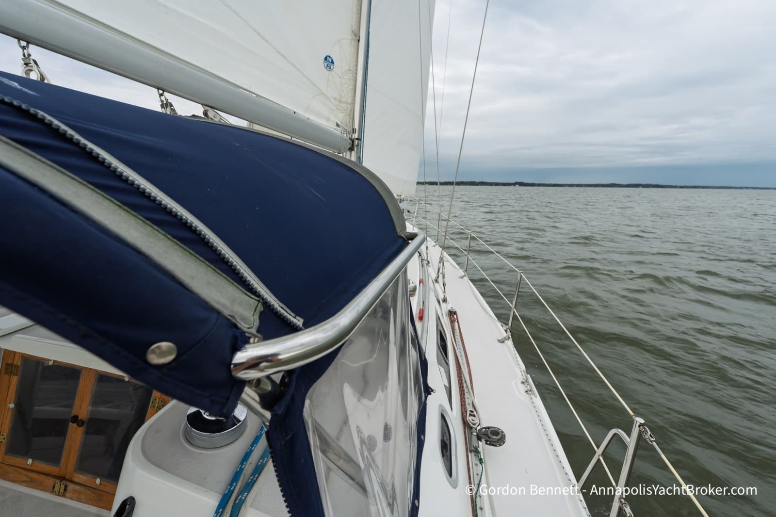 2003 Catalina 380 - Photo 19