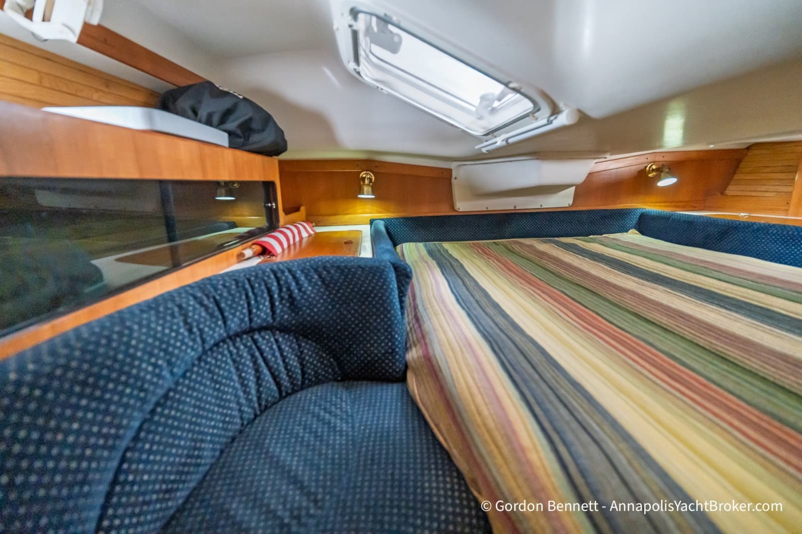 2003 Catalina 380 - Photo 47