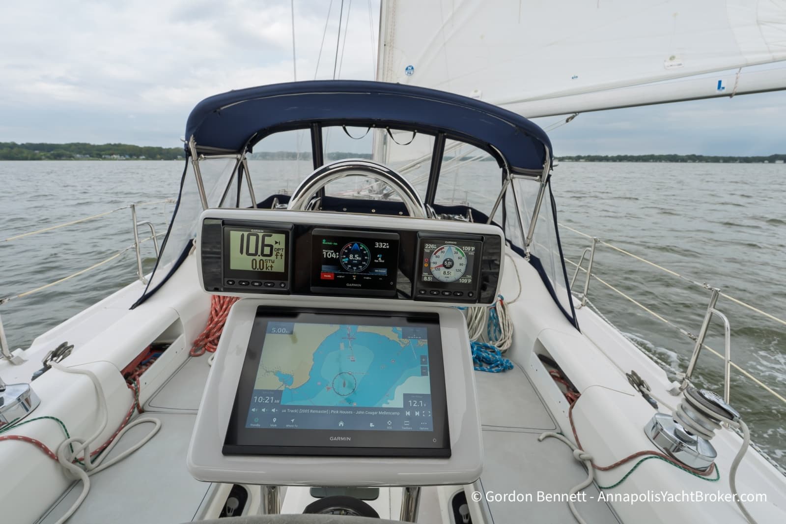 2003 Catalina 380 - Photo 21