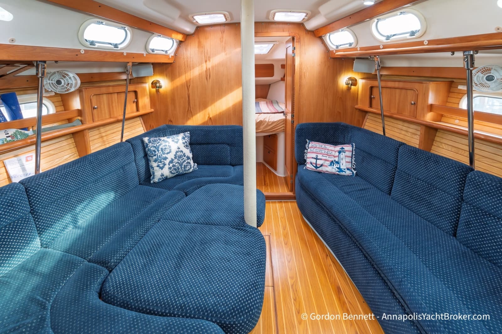 2003 Catalina 380 - Photo 40