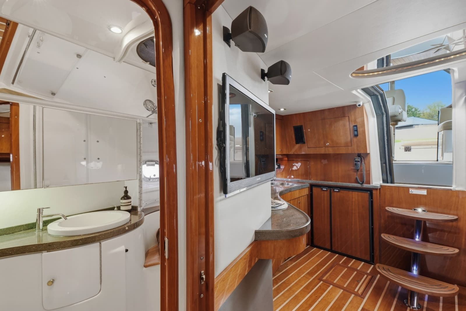 2011 Regal 46 Sports Coupe - Photo 26