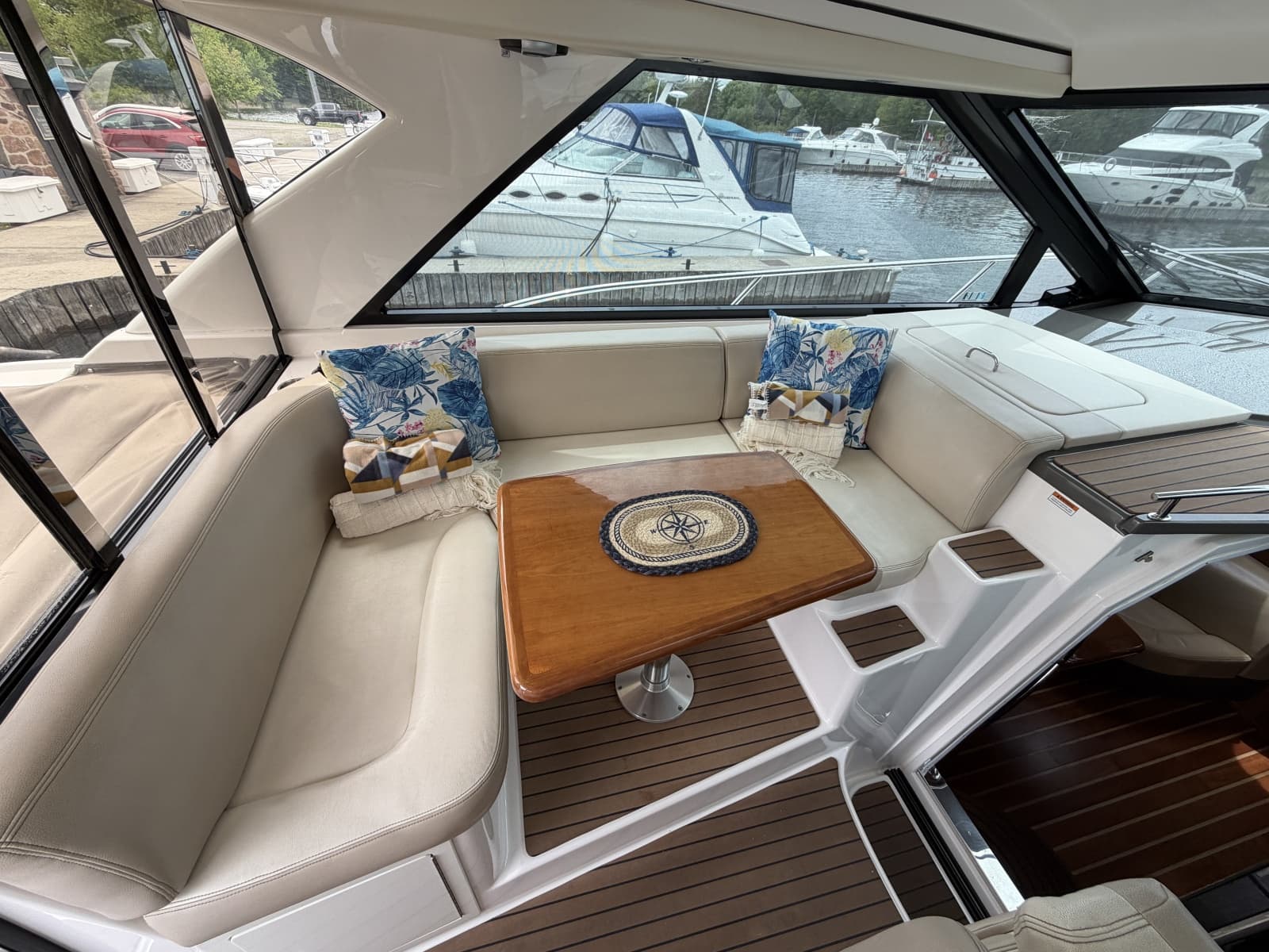 2011 Regal 46 Sports Coupe - Photo 5