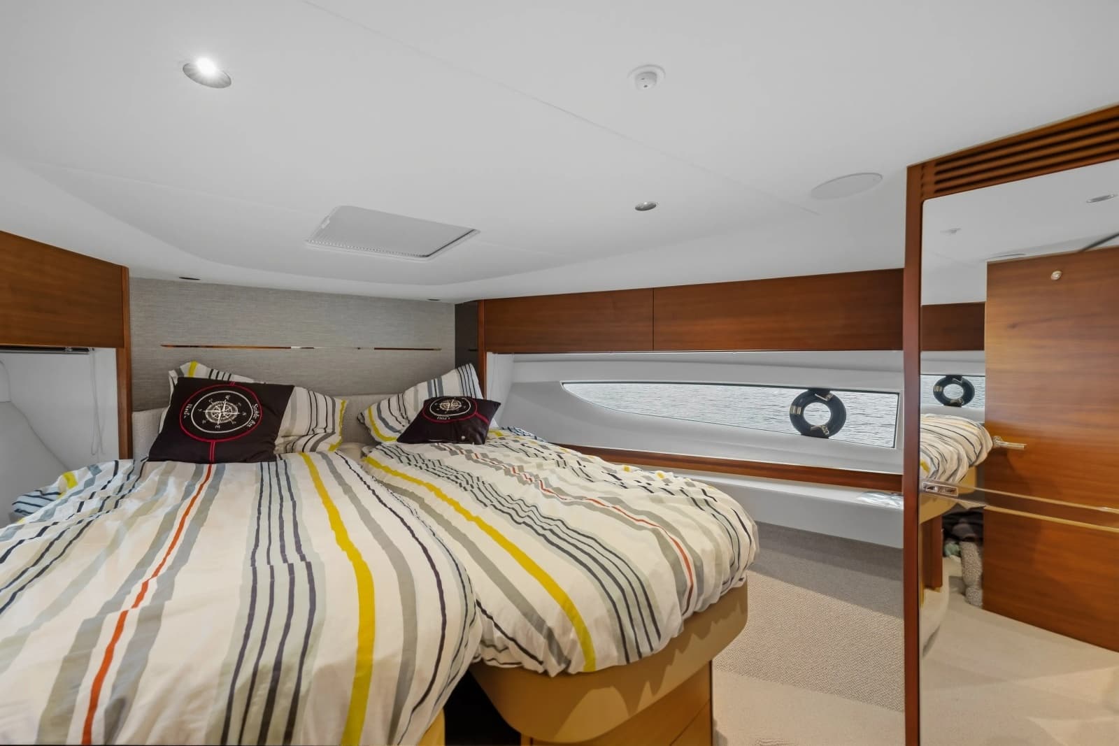 2023 Princess V50 Deck Saloon - Photo 40