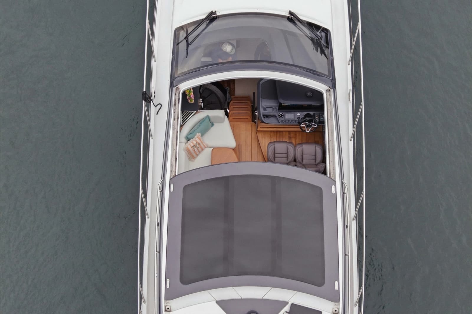 2023 Princess V50 Deck Saloon - Photo 8