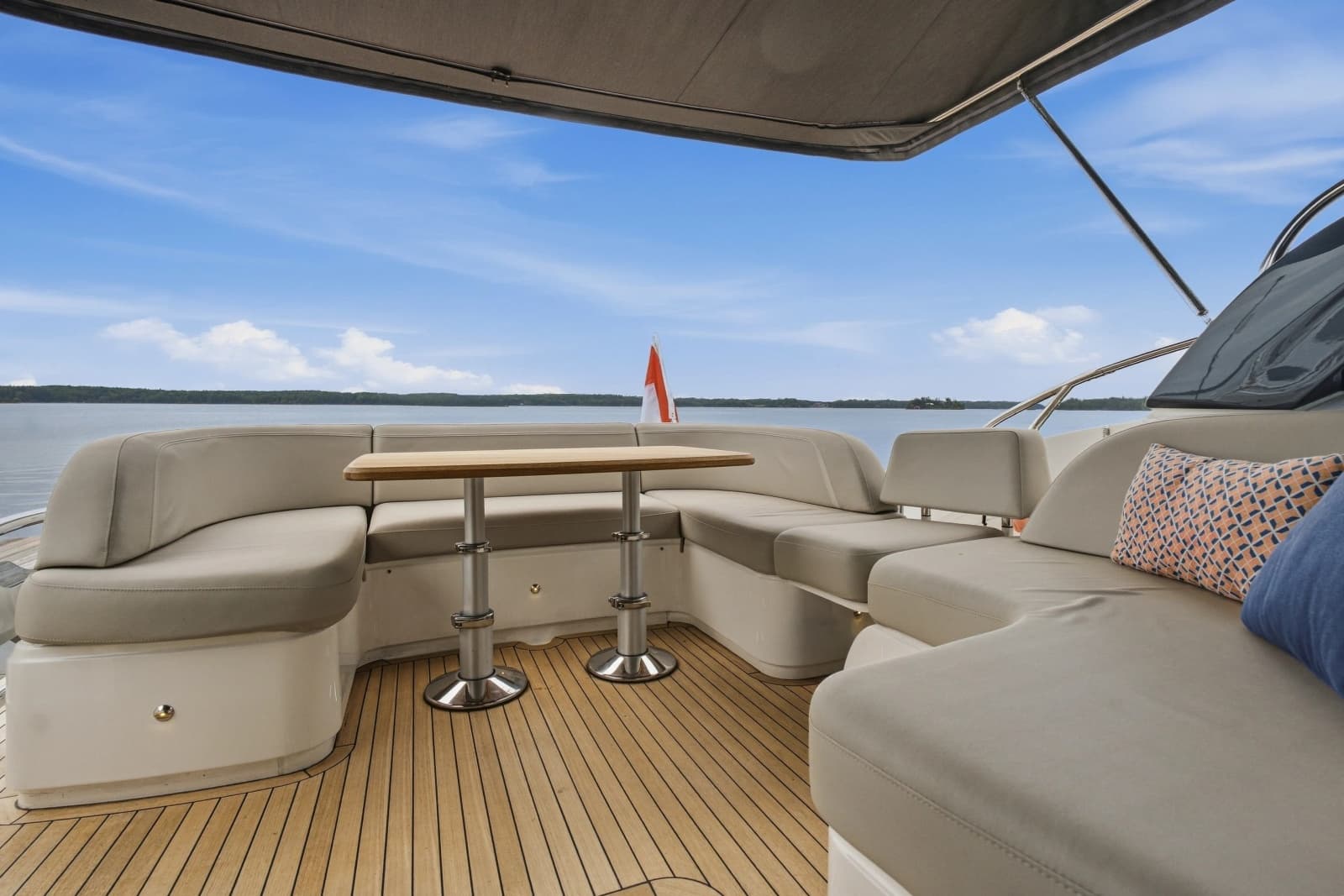 2023 Princess V50 Deck Saloon - Photo 14