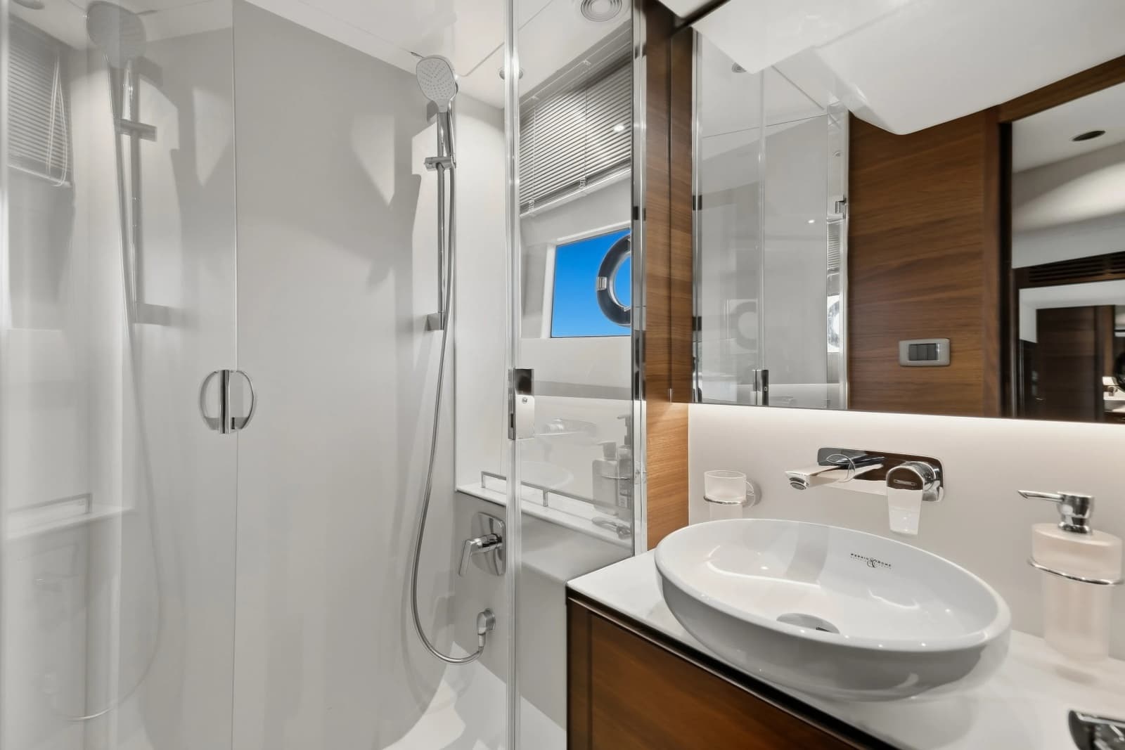 2023 Princess V50 Deck Saloon - Photo 48