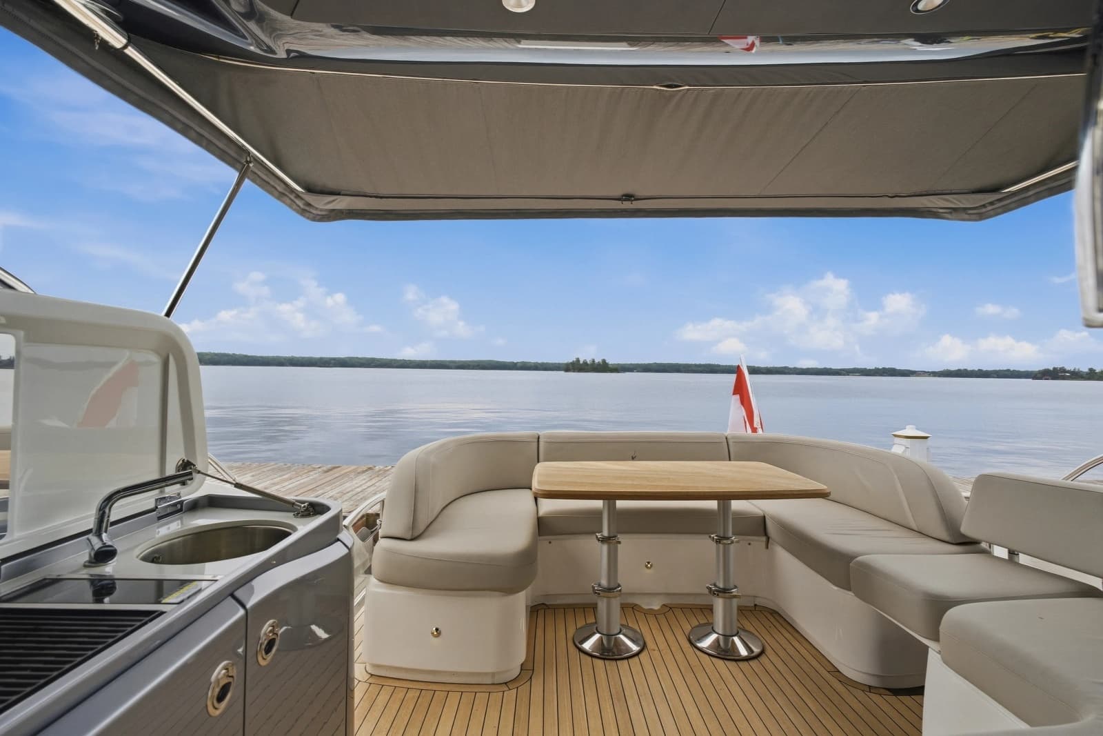2023 Princess V50 Deck Saloon - Photo 16