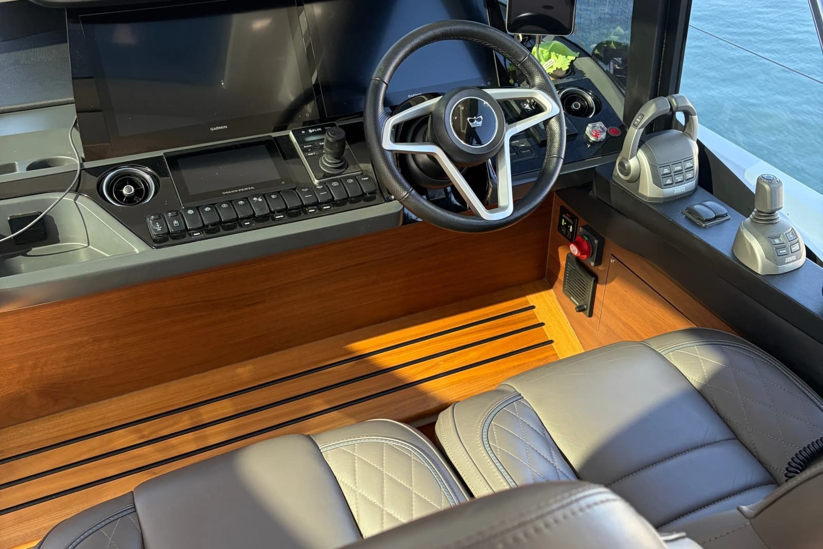 2023 Princess V50 Deck Saloon - Photo 55