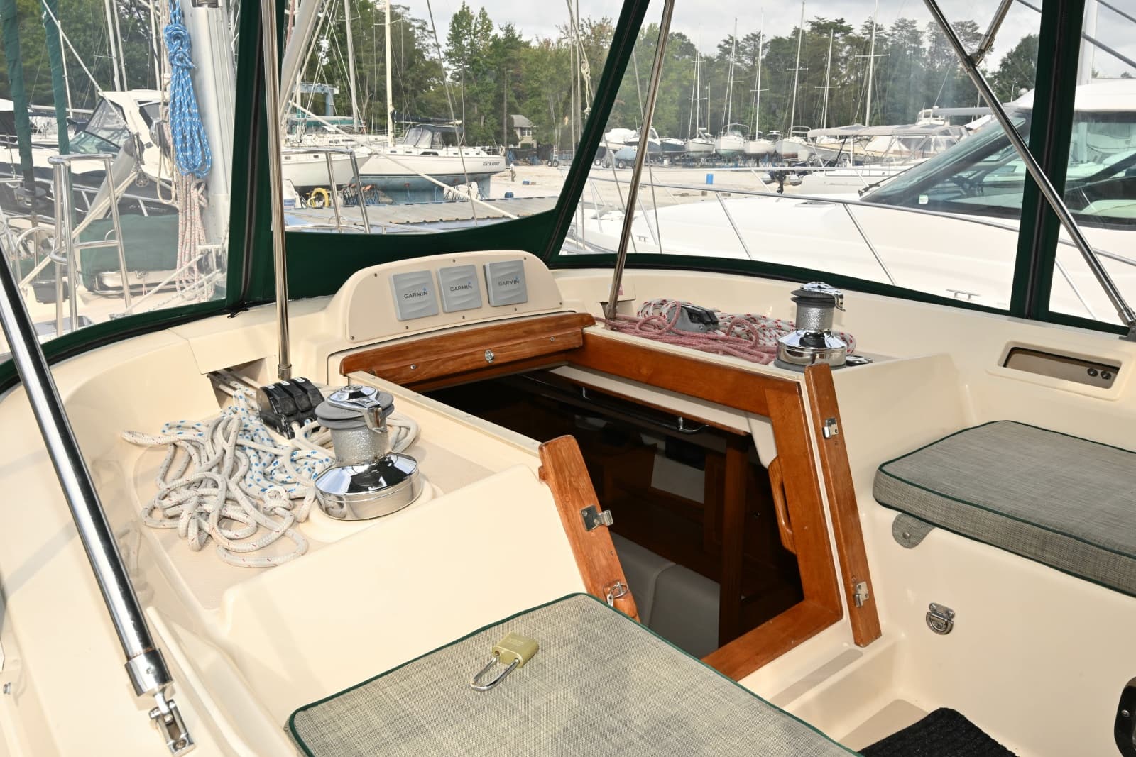 2005 Island Packet 445 - Photo 17