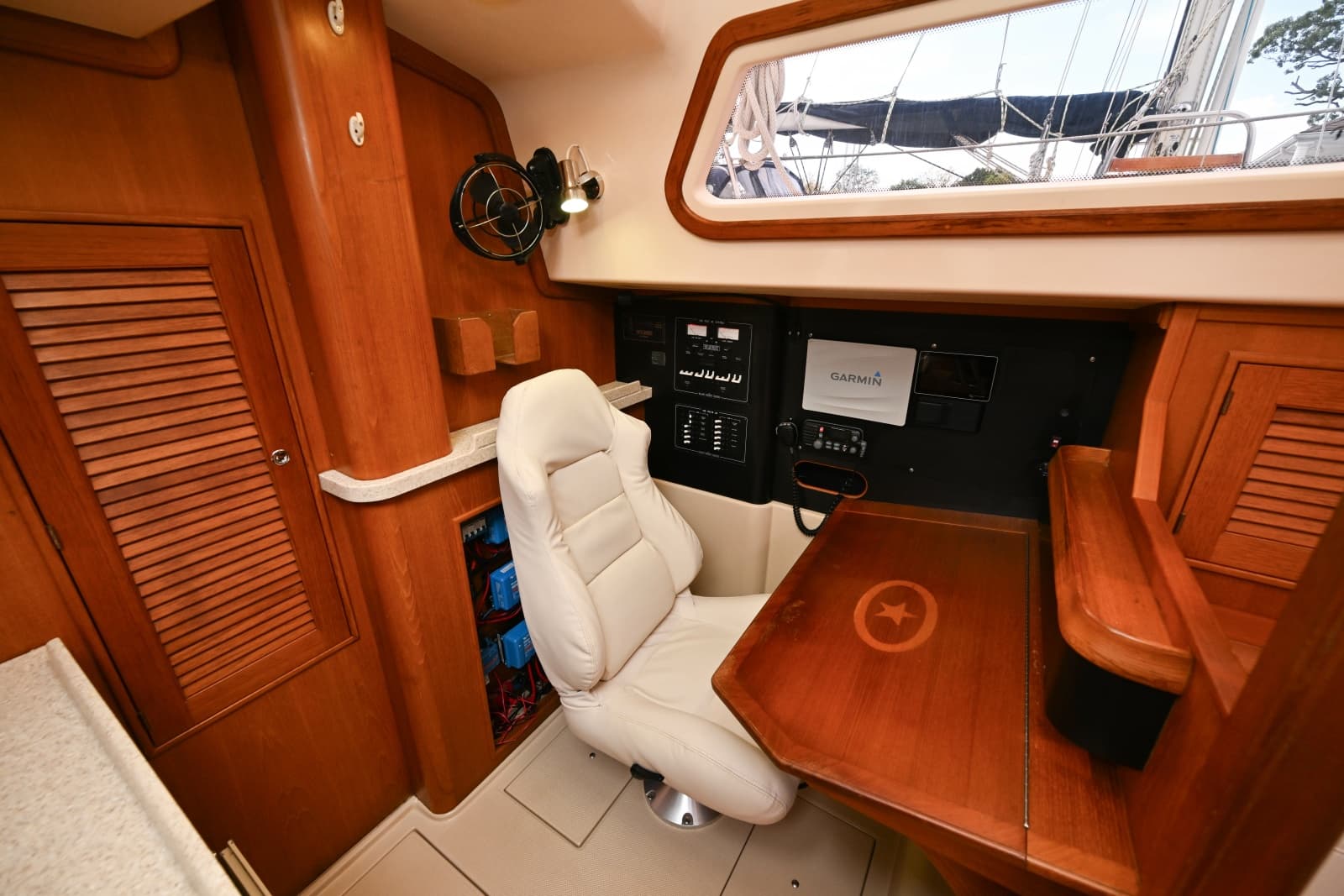 2005 Island Packet 445 - Photo 27