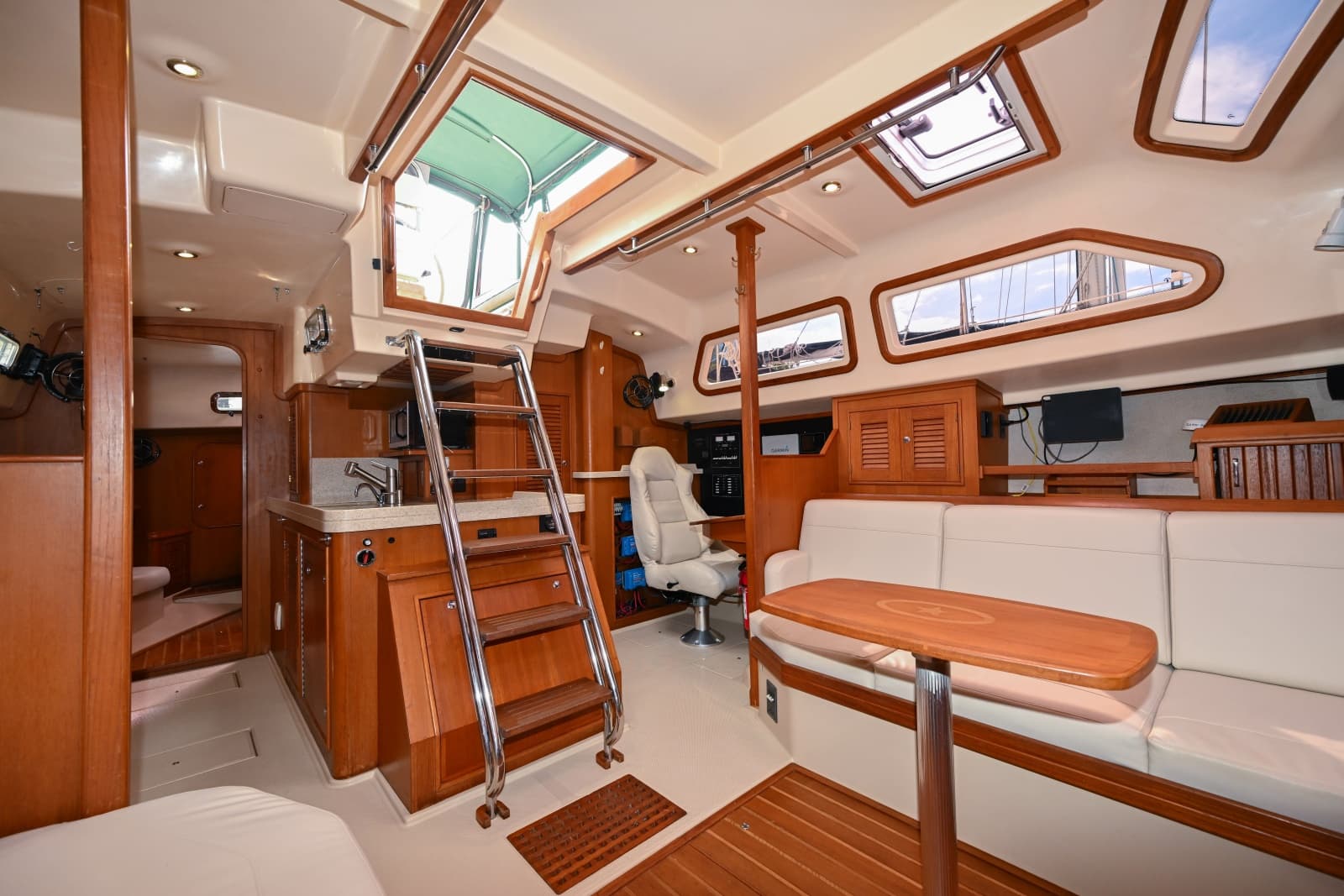 2005 Island Packet 445 - Photo 20