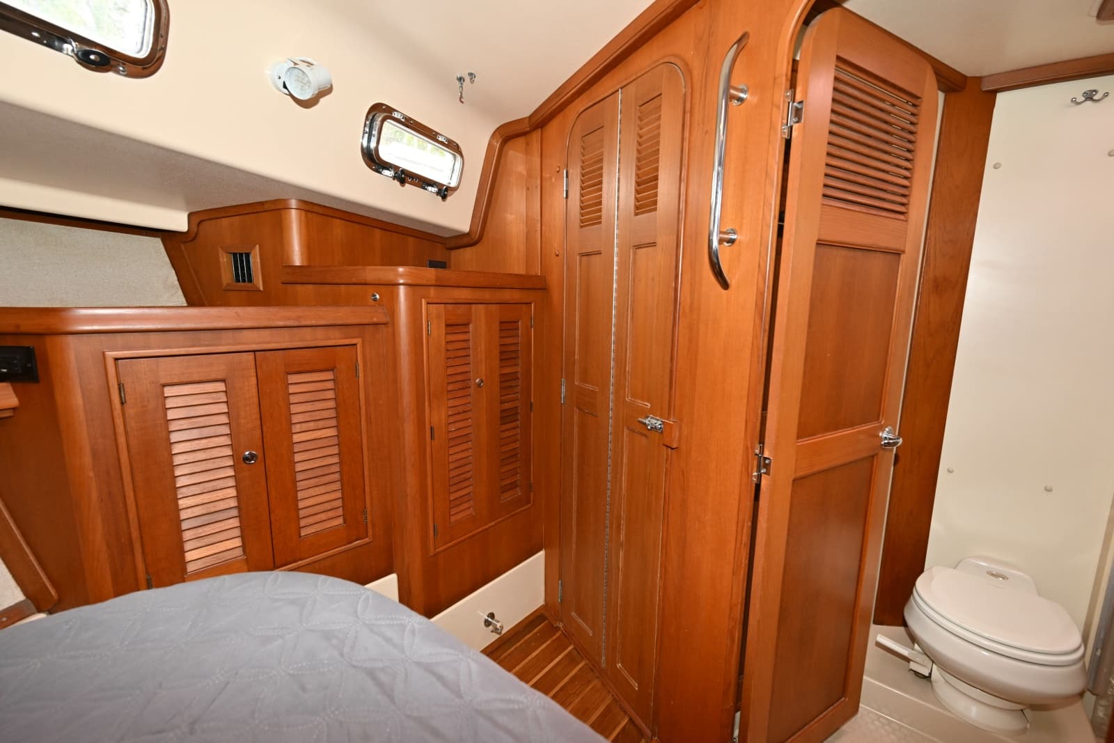 2005 Island Packet 445 - Photo 43