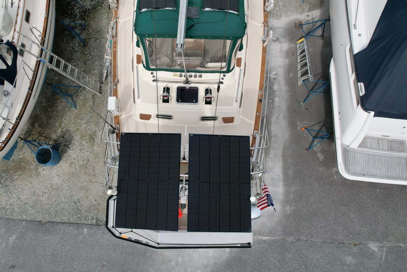2005 Island Packet 445 - Photo 8